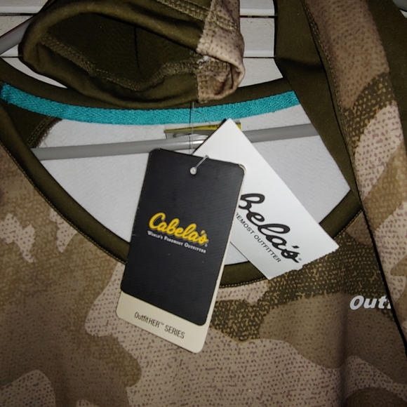 NWT🏷Cabela's OutfitHER Baselayer Crew Top - Picture 3 of 6